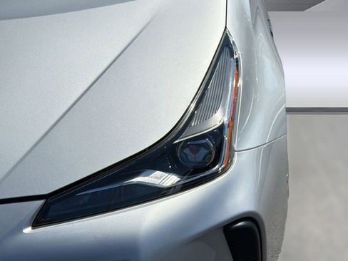 Used 2019 Toyota Prius Limited image 11