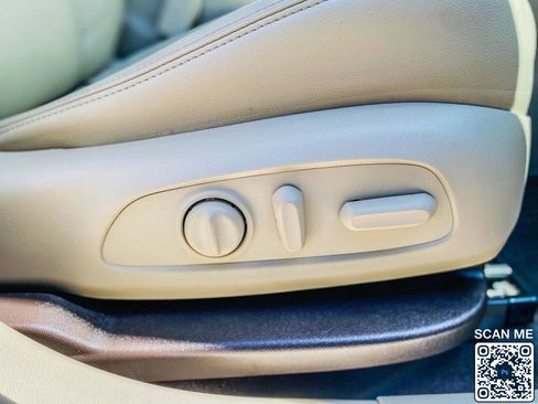 Used 2017 GMC Acadia Denali w/ Technology Package image 33