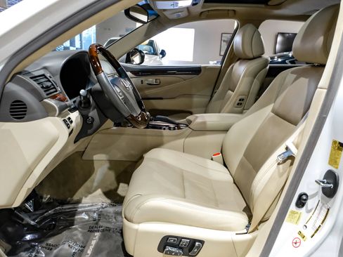 Used 2015 Lexus LS 460 L RWD image 4