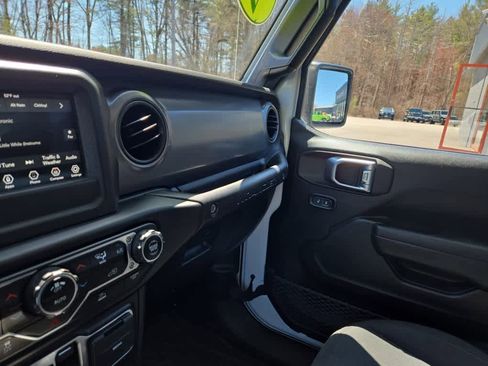 Used 2023 Jeep Wrangler Unlimited AWD/4WD image 28