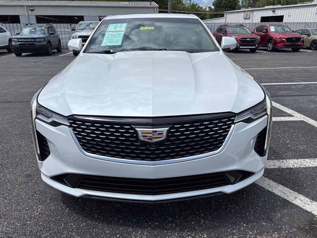 Used 2020 Cadillac CT4 Luxury w/ Sun And Sound Package RWD image 2