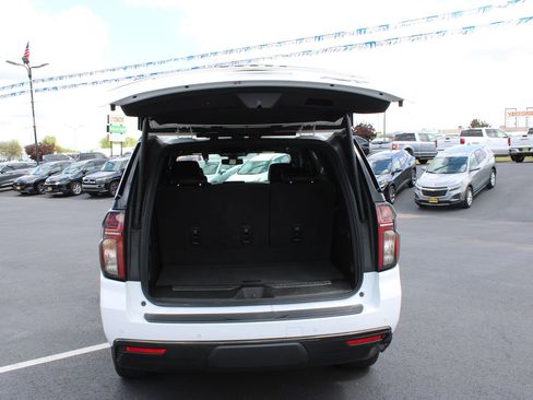 Used 2022 Chevrolet Tahoe RST w/ Luxury Package AWD/4WD image 8