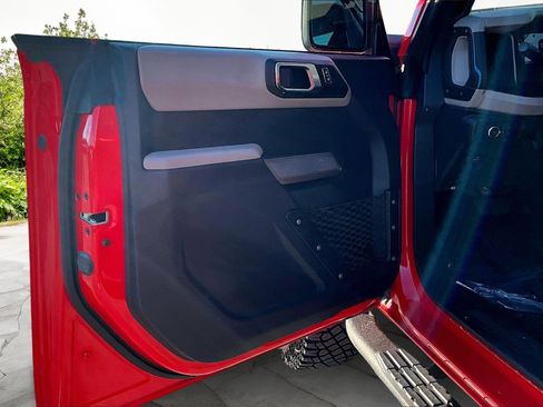 Used 2022 Ford Bronco Wildtrak image 23