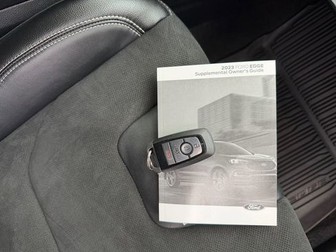 Used 2023 Ford Edge ST image 31