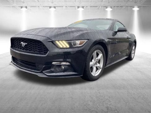 Used 2015 Ford Mustang Coupe RWD image 12