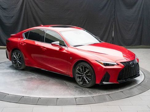 Used 2024 Lexus IS 300 F Sport image 2