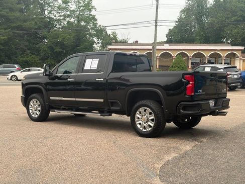 Used 2024 Chevrolet Silverado 2500 High Country w/ Z71 Off-Road Package AWD/4WD image 4