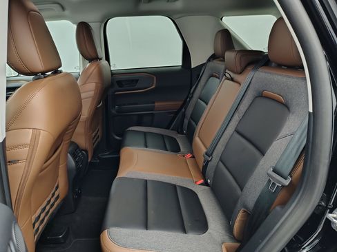 Used 2024 Ford Bronco Sport Outer Banks w/ Tech Package image 26