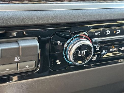 New 2026 GMC Sierra 1500 Elevation w/ LPO, Elevation Black Package image 17