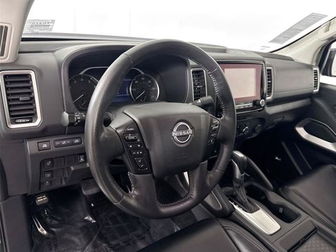 Used 2024 Nissan Frontier SL w/ Technology Package RWD image 4