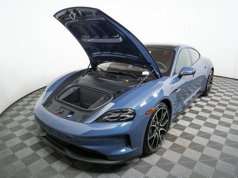 New 2026 Porsche Taycan image 36