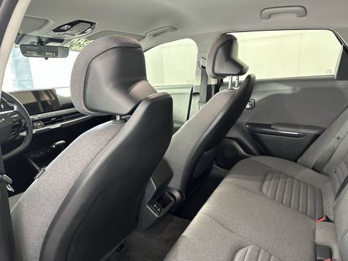 Used 2025 Kia K4 EX FWD image 24