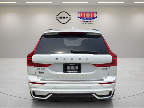 Used 2025 Volvo XC60 B5 Ultra w/ Protection Package Premier AWD/4WD image 3