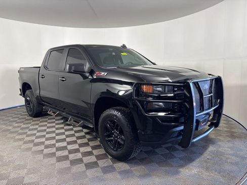 Used 2021 Chevrolet Silverado 1500 Custom Trail Boss w/ Midnight Edition AWD/4WD image 1