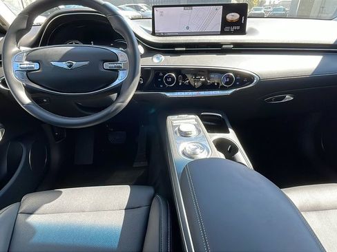 Used 2025 Genesis GV70 2.5T w/ Select Package image 17