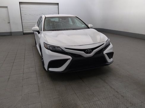 Used 2023 Toyota Camry SE FWD image 14