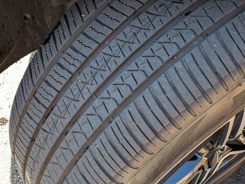 Certified 2024 Mercedes-Benz GLE 450 4MATIC w/ AMG Line Exterior image 12