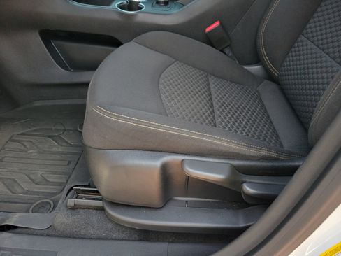 Used 2020 GMC Terrain SLE image 4