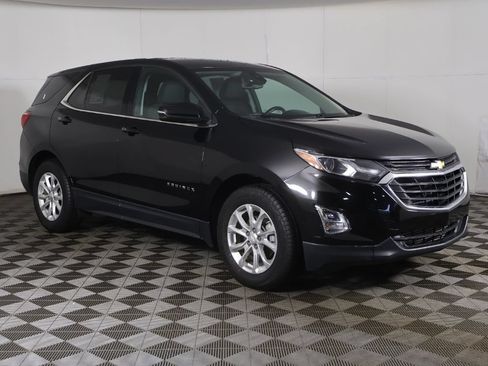 Used 2019 Chevrolet Equinox LT w/ LPO, Cargo Package FWD image 2