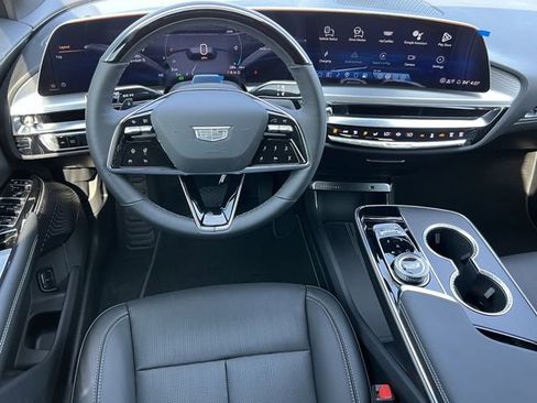 New 2026 Cadillac Lyriq Luxury image 10