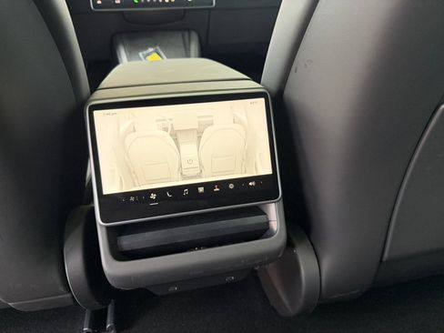 Used 2024 Tesla Model 3 Long Range image 38