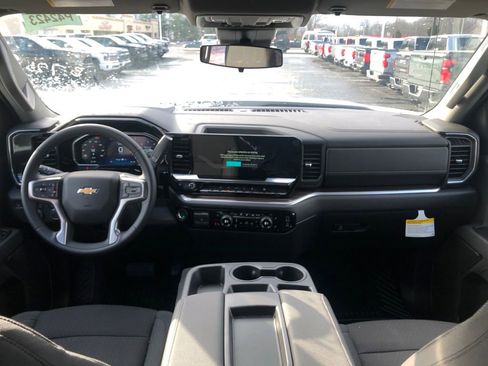 New 2026 Chevrolet Silverado 1500 LT image 12