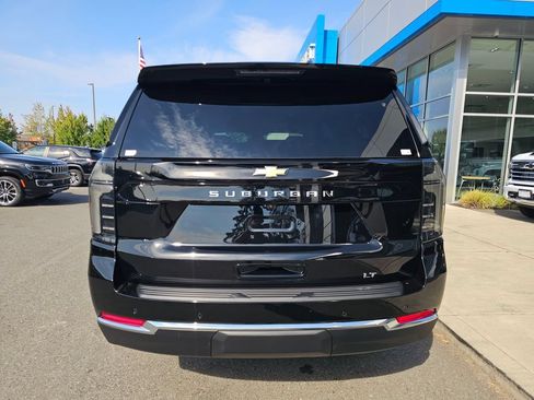 New 2026 Chevrolet Suburban LT w/ Comfort Package AWD/4WD image 6