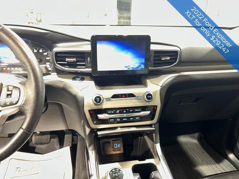 Used 2022 Ford Explorer XLT w/ Equipment Group 202A image 14