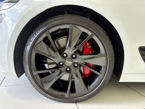 Used 2023 Genesis G70 3.3T w/ Sport Prestige Package image 9