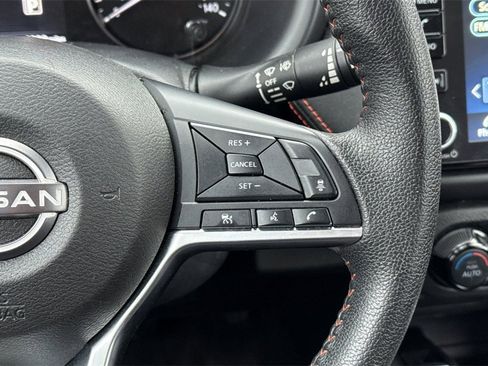 Used 2024 Nissan Kicks SR image 33