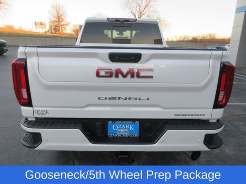 Certified 2023 GMC Sierra 2500 Denali w/ Denali Ultimate Package image 4