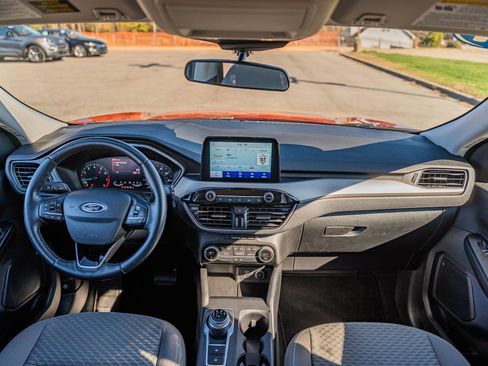 Certified 2021 Ford Escape SE w/ SE Sport Appearance Package image 22