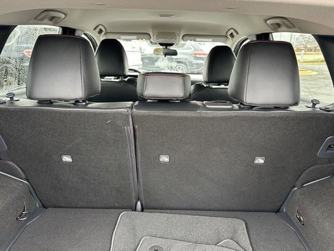 Certified 2025 Nissan Kicks SR image 20