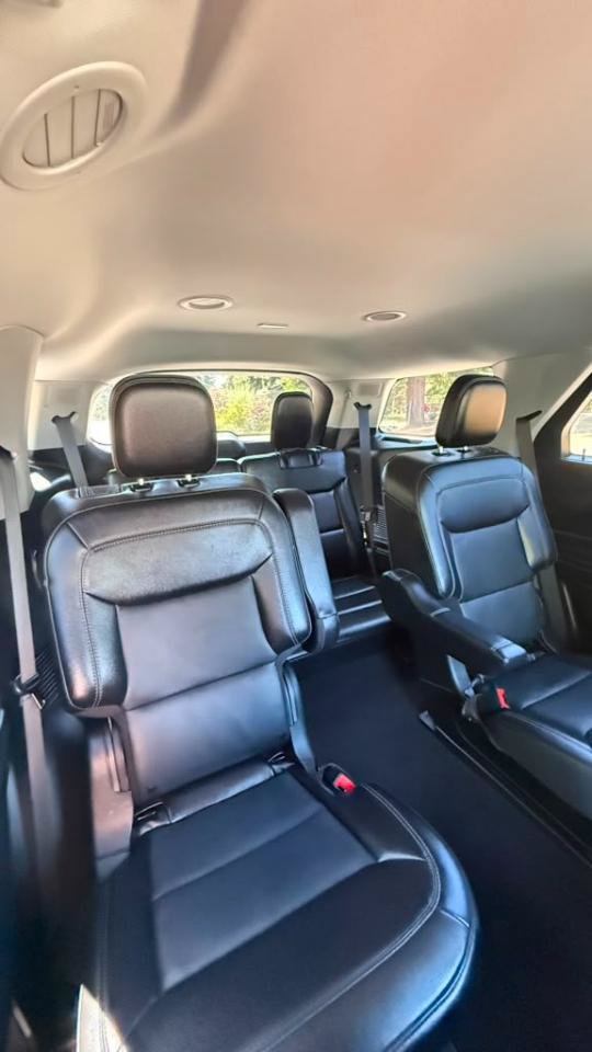 Used 2024 Ford Explorer Limited AWD/4WD image 20