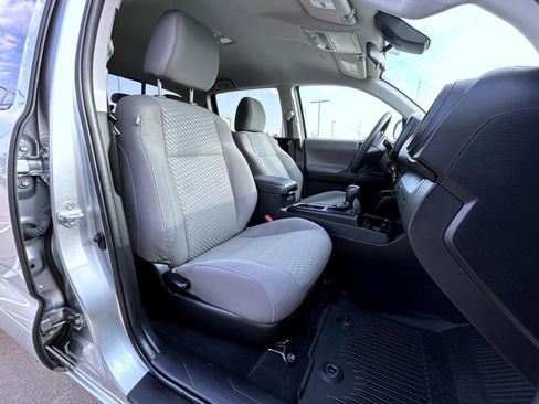 Used 2022 Toyota Tacoma SR image 15