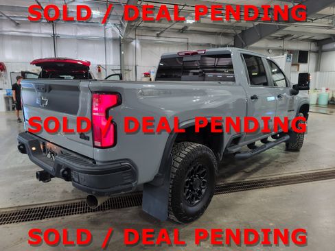Used 2025 Chevrolet Silverado 2500 ZR2 w/ ZR2 Bison Edition AWD/4WD image 3