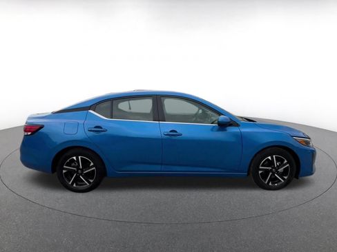 Used 2025 Nissan Sentra SV FWD image 16