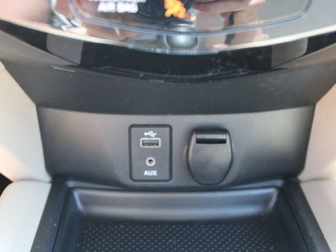 Used 2017 Nissan Rogue S FWD image 44