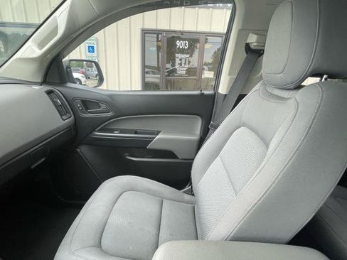 Used 2018 Chevrolet Colorado W/T w/ WT Convenience Package RWD image 29