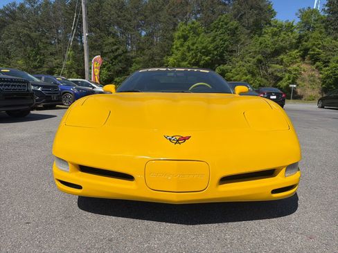Used 2000 Chevrolet Corvette Convertible w/ Performance Handling Pkg RWD image 2