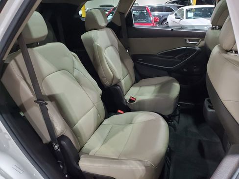 Used 2018 Hyundai Santa Fe Limited image 18