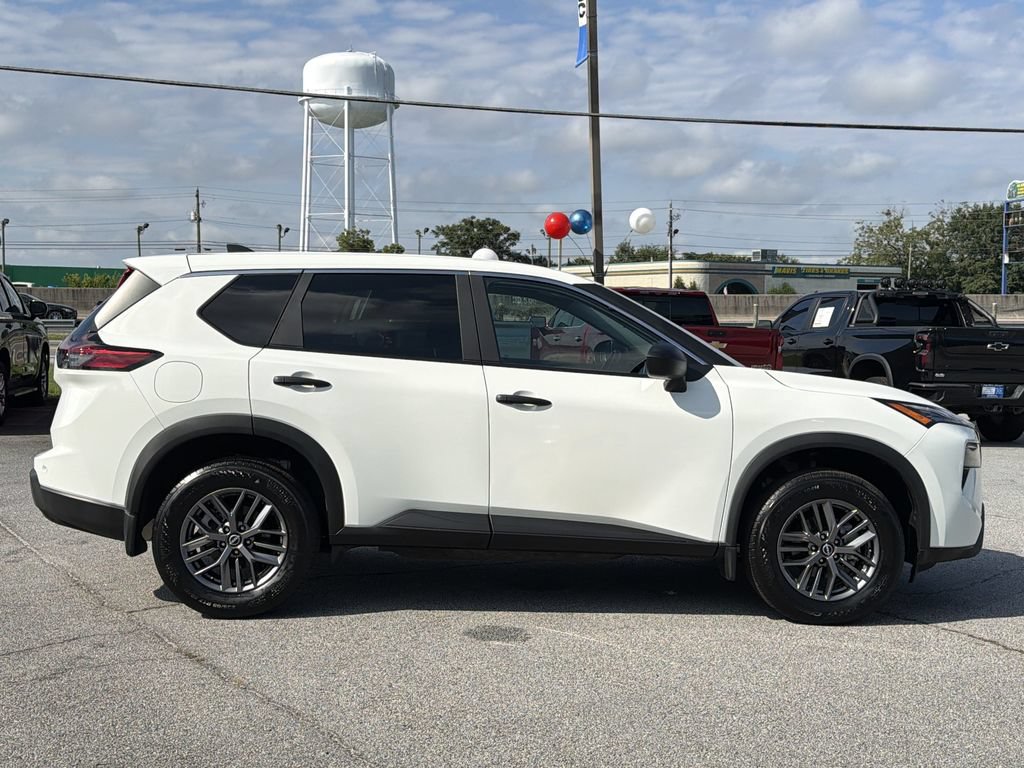 Used 2026 Nissan Rogue S FWD image 21