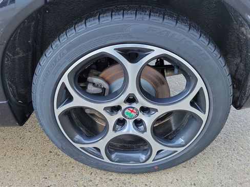 Used 2024 Alfa Romeo Tonale Ti image 5