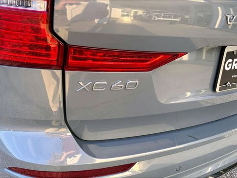 Used 2024 Volvo XC60 B5 Plus image 30