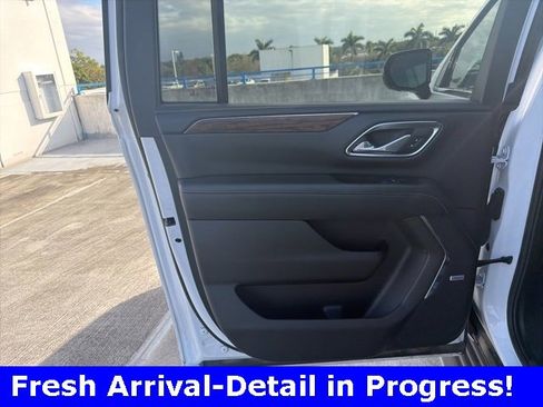 Used 2024 Chevrolet Suburban Premier image 15