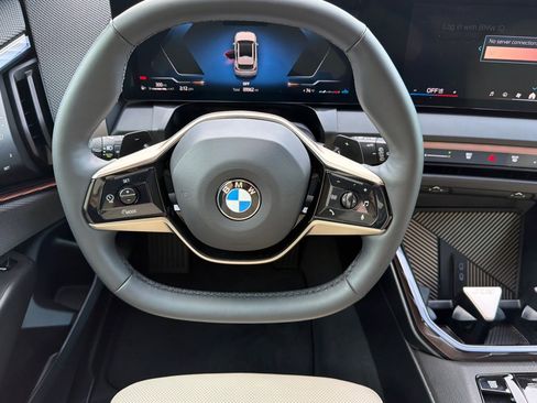 Used 2025 BMW X3 xDrive30i w/ Premium Package image 18