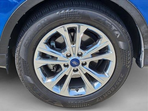 Used 2018 Ford Escape SE w/ SE Sync 3 Package FWD image 20