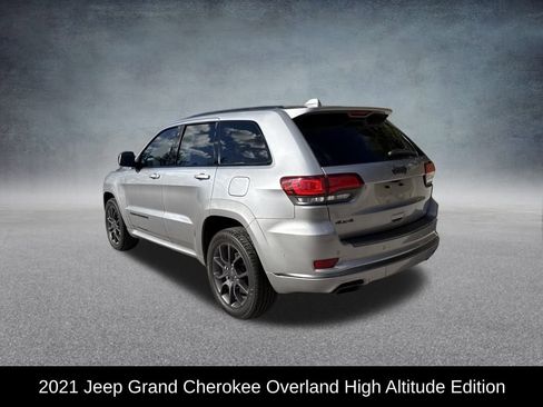 Used 2021 Jeep Grand Cherokee High Altitude image 3