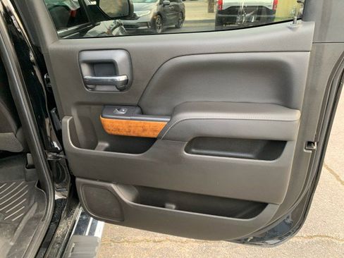 Used 2018 Chevrolet Silverado 1500 High Country image 16