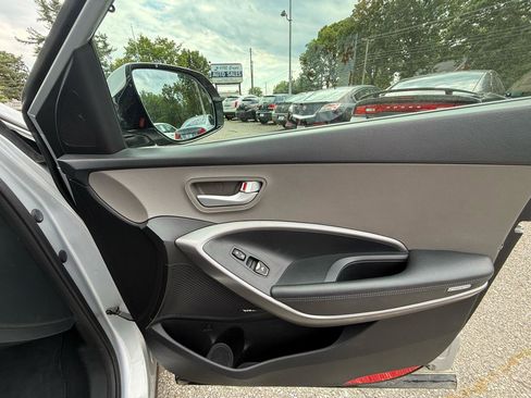 Used 2016 Hyundai Santa Fe Limited w/ Option Group 04 AWD/4WD image 29